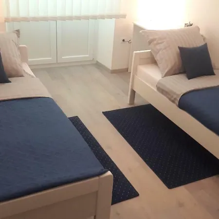 Center Ronjgova Апартаменты *